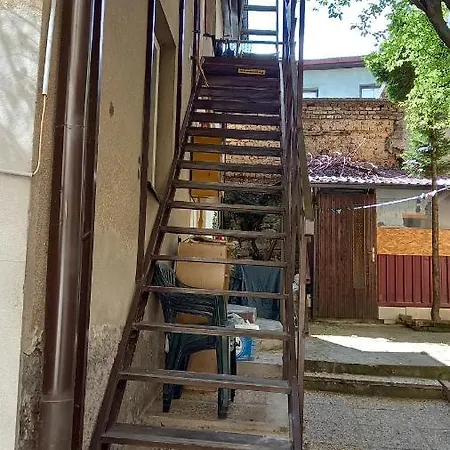 Mahala - Free Garage Sarajewo