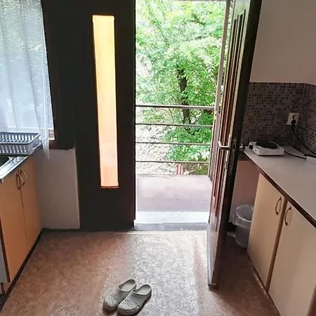 Mahala - Free Garage