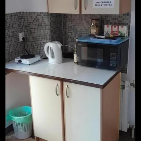 Mahala - Free Garage Pensjonat