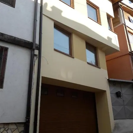 Pensionat Mahala - Free Garage