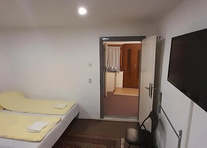 Konukevi Mahala - Free Garage