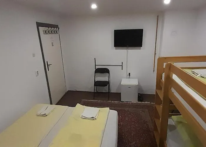 Mahala - Free Garage Konukevi