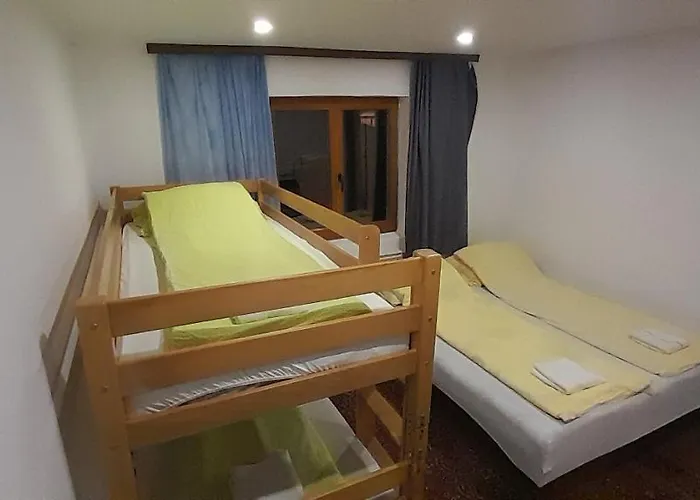 Mahala - Free Garage 3* Saraybosna