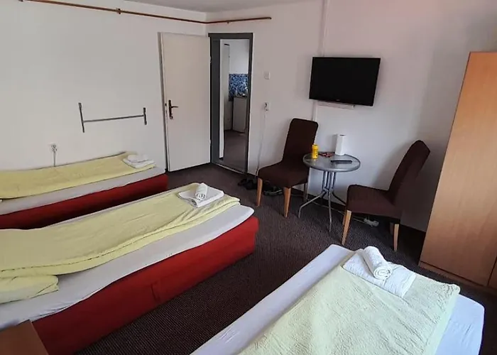 Mahala - Free Garage