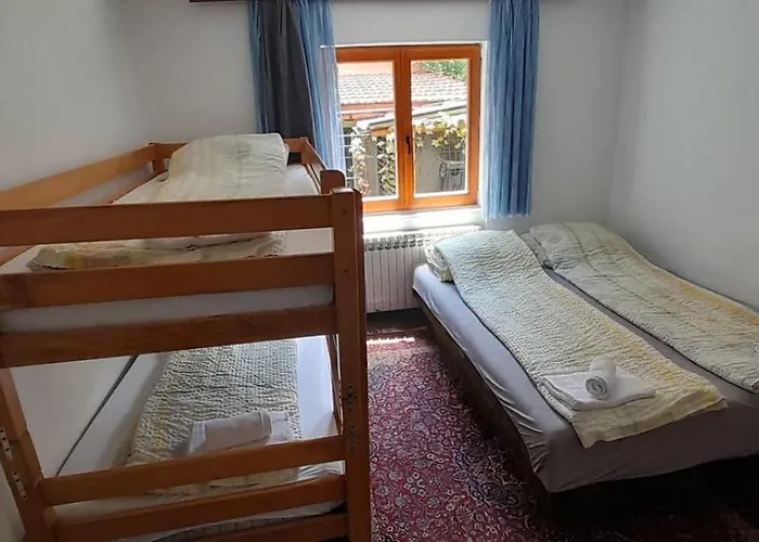 Mahala - Free Garage Konukevi 3*