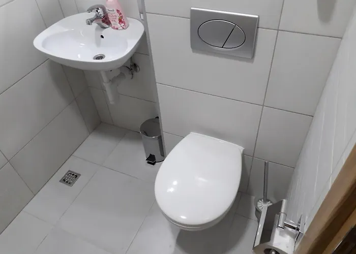 Mahala - Free Garage Konukevi 3*