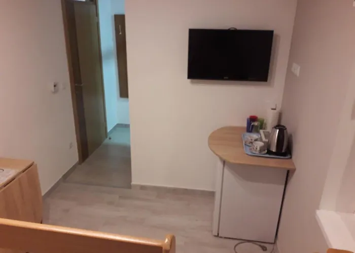 Konukevi Mahala - Free Garage 3*