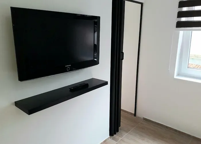 Konukevi Mahala - Free Garage 3*