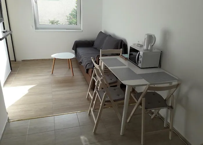 Mahala - Free Garage Konukevi 3*