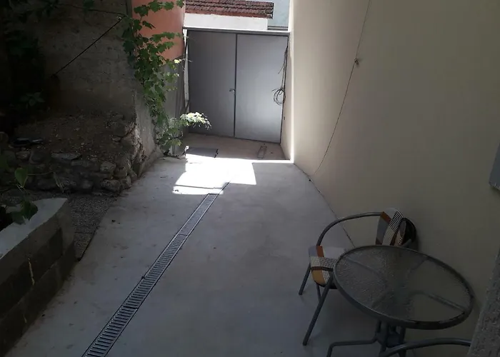 Mahala - Free Garage 4*